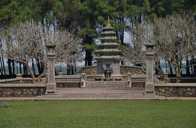 Thien Mu Pagoda, Hue — photos through time
