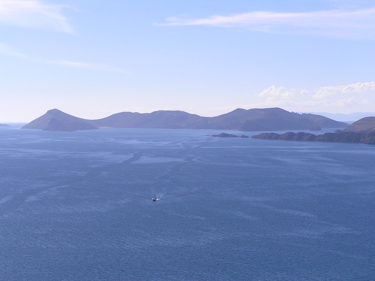 Vista de Isla del sol, Copacabana, Bolivia, 2005