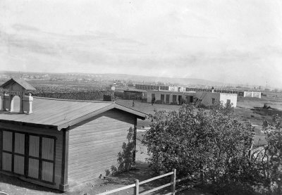 Батум. Общий вид (слева — пожарное депо). Фотопленки Поля Надара (1890), Batumi, 1890