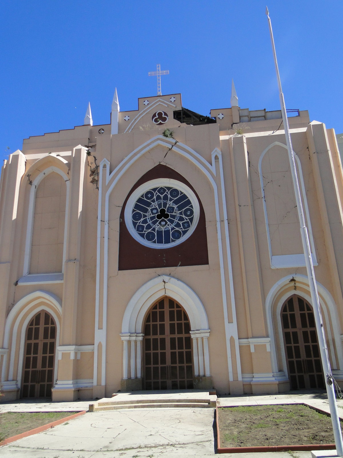 Iglesia de los Doce Apóstoles-Frontis 01, Valparaíso, Chile, 2012