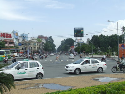 In front of Ben Thanh market, Ho Chi Minh City — photos through time