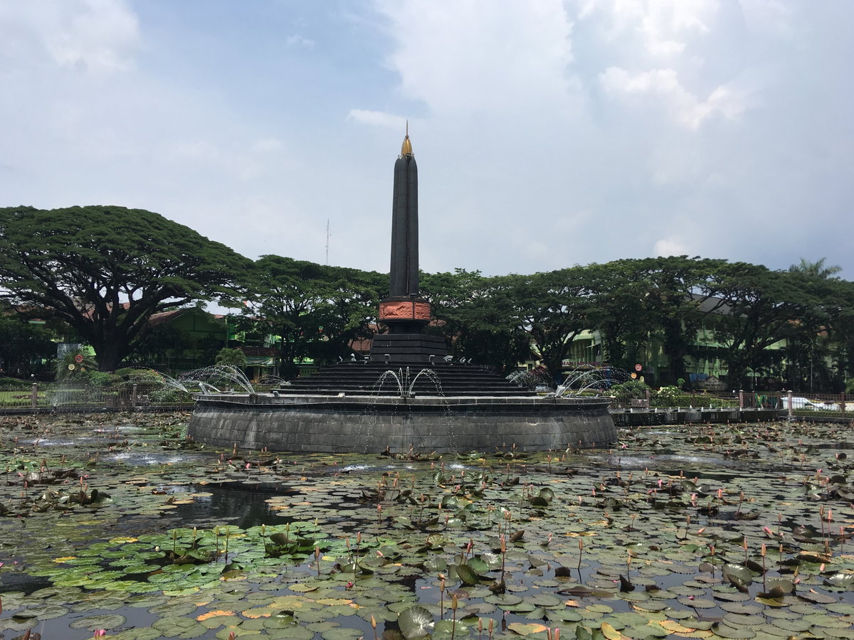 Alun-Alun Tugu 2, Malang, Indonesia, 2018