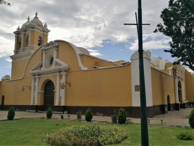 Església de Santo Domingo des de l'encreuament entre el jirón Bolognesi i el jirón Pizarro de Trujillo02, Trujillo, 2017