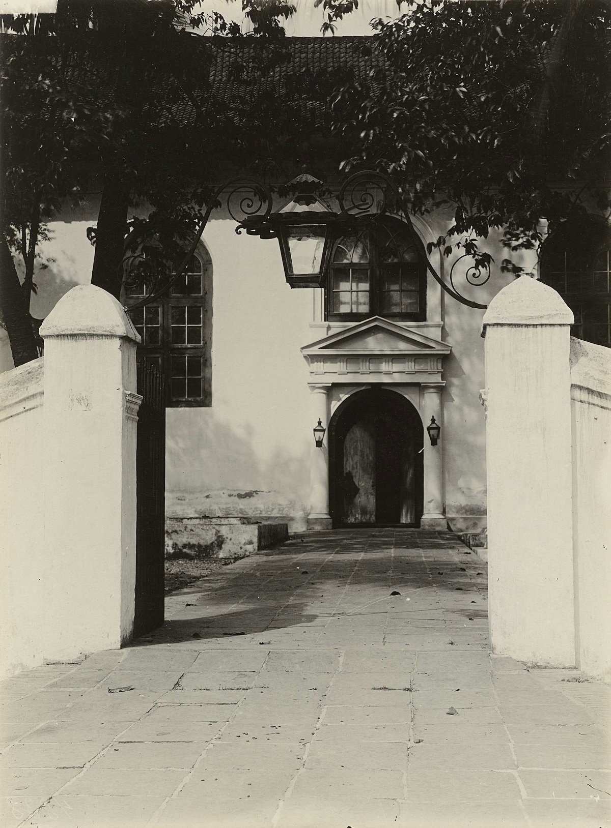 EU: Nederlandse gebouwen in Batavia (1900) B, Jakarta, Indonesia, 1900