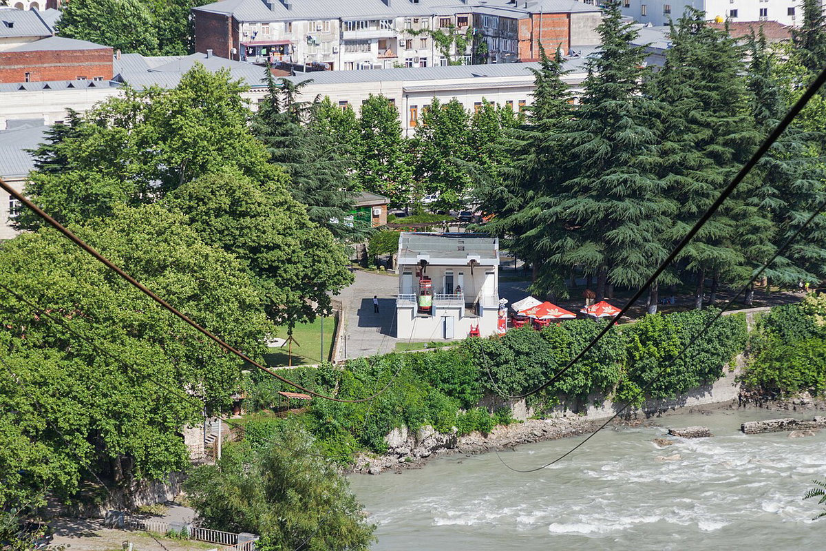 Kutaisi, Dolna stacja kolejki linowej, Kutaisi, Georgia, 2014