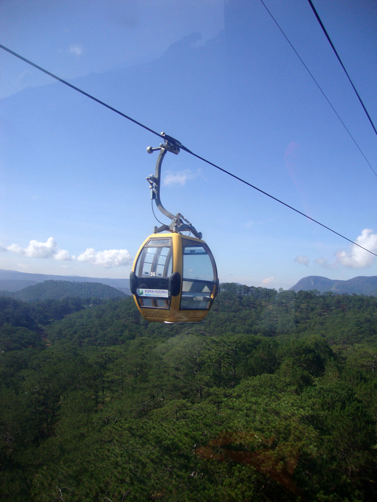 Cáp treo Đà Lạt, Da Lat, Vietnam, 2012