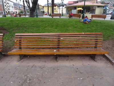 Parque Orellana Pumaqchupan - Cusco - Peru - street bench, Cusco — photos through time