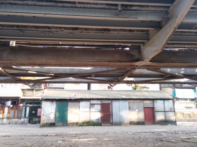 Under Long Bien bridge detail, Hanoi, 2017