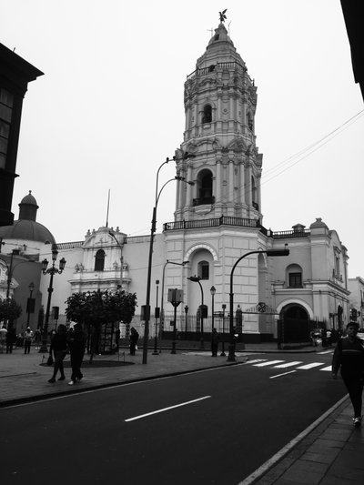 Convento de Santo Domingo exterior lejos, Lima, 2018