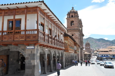Lascar Imposing construction and the Iglesia de la Compañía de Jesús (Cuzco), Cusco, 2009