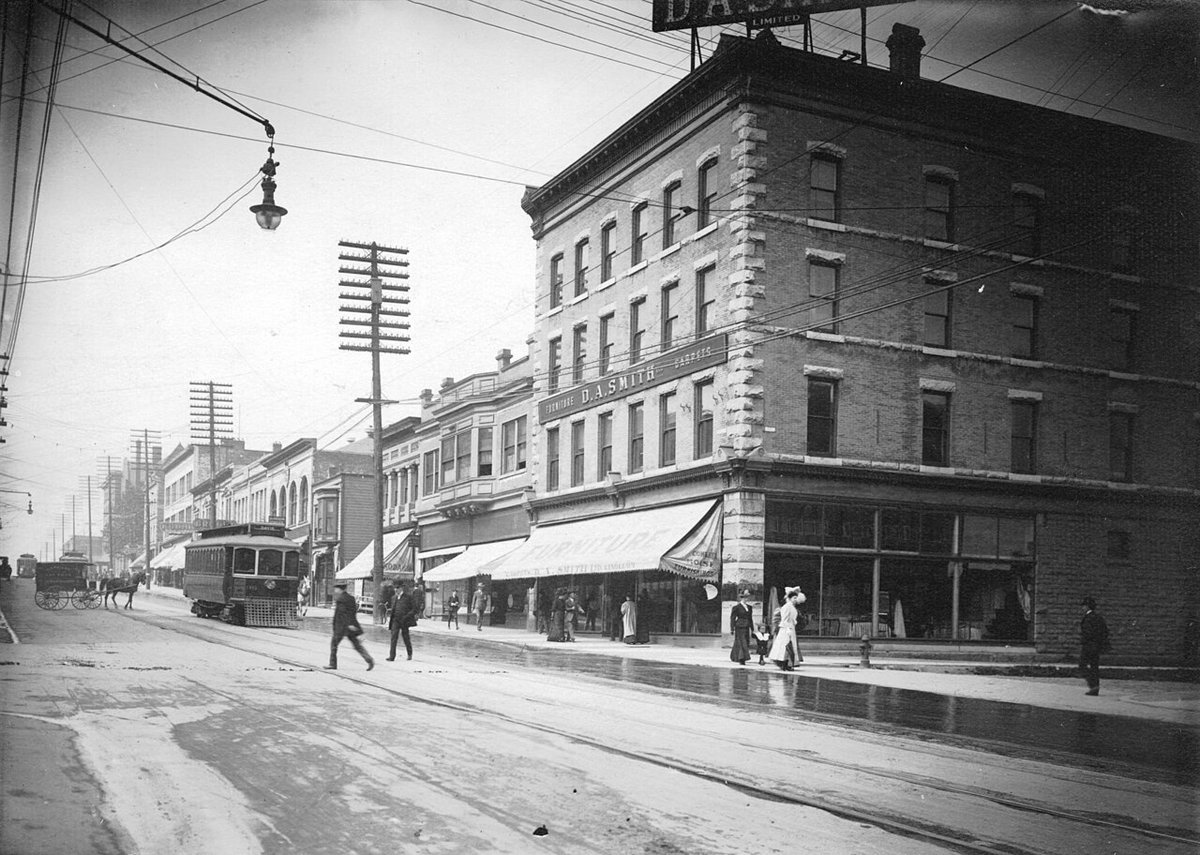 Streetcar passing Granville Street and Dunsmuir, Vancouver, Canada, 1909