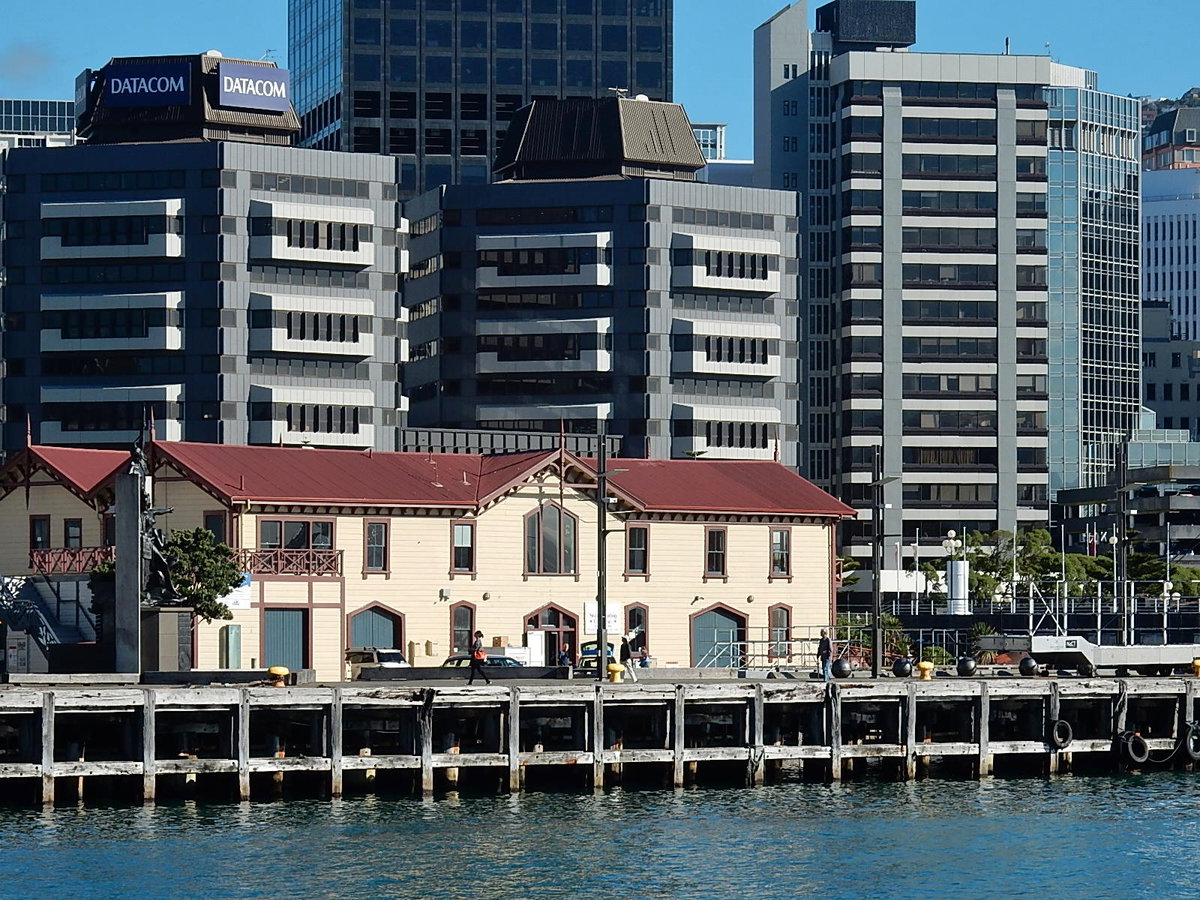 Old and New on the Wellington Waterfront, Wellington, New Zealand, 2016