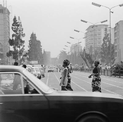 EU: Straatbeeld in Kinshasa - boulevard (1973), Kinshasa, 1973
