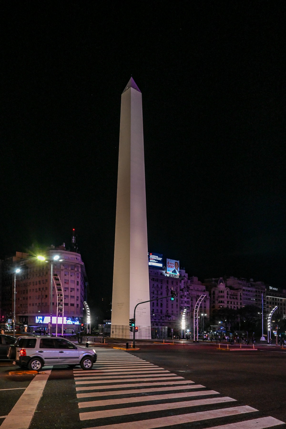 Avenida Corrientes por la noche - 2025 - 12, Buenos Aires, Argentina, 2025