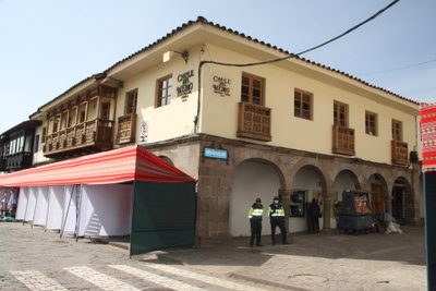 Calle del Medio N° 109, Núcleo Histórico (fachada), Cusco, 2023