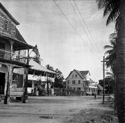 EU: Straat in Albina in Suriname (1947), Albina, 1947