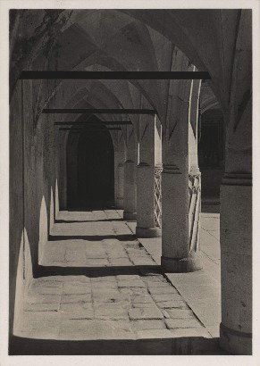 EU: Krakow. Gothic cloister of the courtyard of the Jagiellonian Library (1939), Kraków, 1939