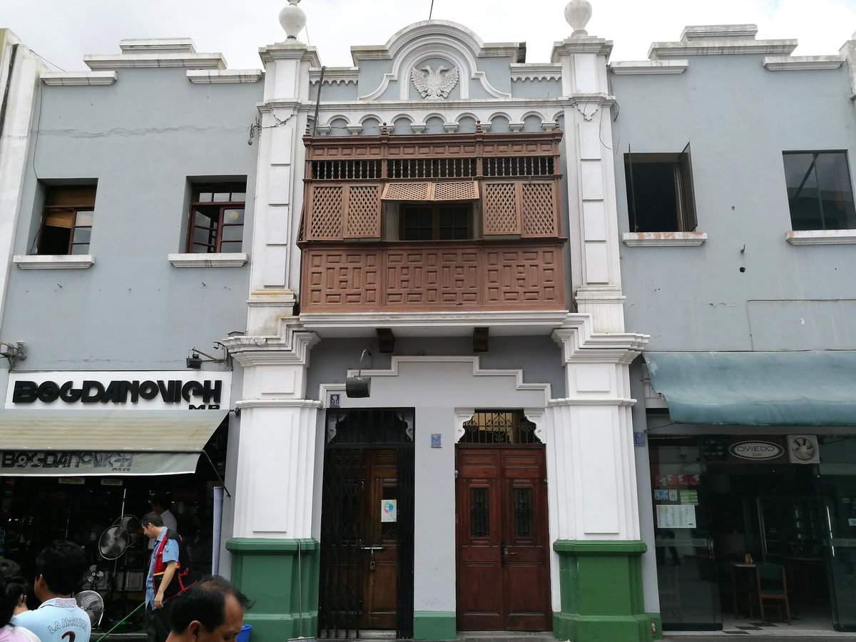 Façana d'edifici´del jirón Francisco Pizarro de Trujillo 03, Trujillo, Peru, 2017