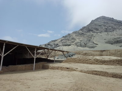 Recinto interno de la Huaca de la Luna, en l falda del Cerro Blanco, Trujillo, 2021