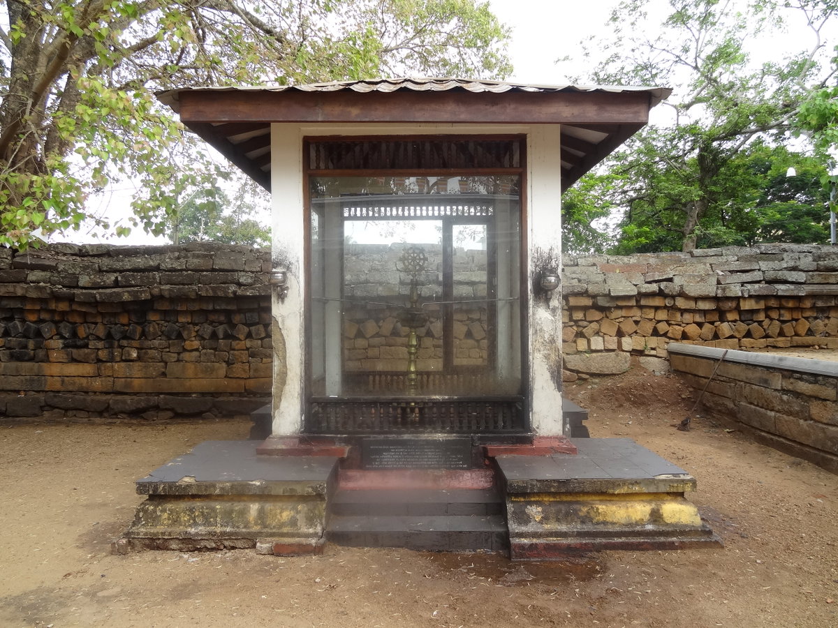 Jaya Sri Maha Bodhi 16, Anuradhapura, Sri Lanka, 2013