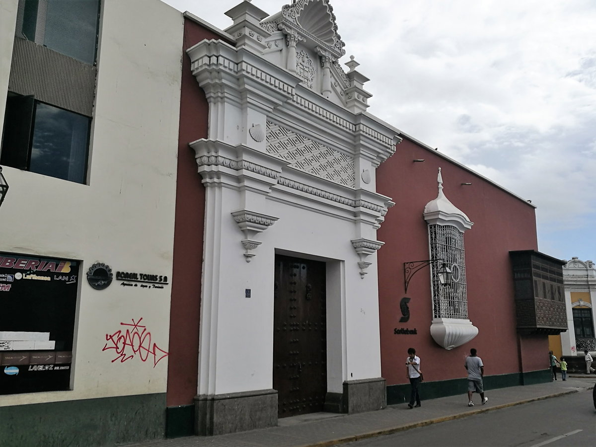 Carrer Francisco Pizarro de Trujillo, Trujillo, Peru, 2017