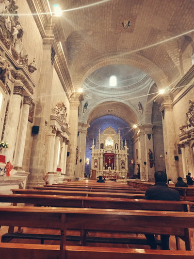 Interior de la basicilica catedral de puno, Puno, 2025