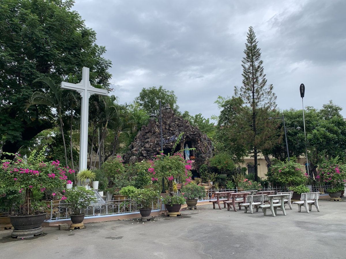 Huế 2024 - Church of the Saviour (Nhà thờ Dòng Chúa Cứu Thế, Huế), Hue, Vietnam, 2024