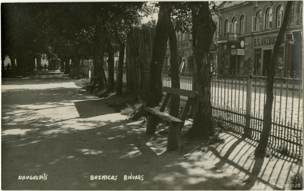 EU: Baznīcas laukums. Daugavpils (1935), Daugavpils, Latvia, 1935