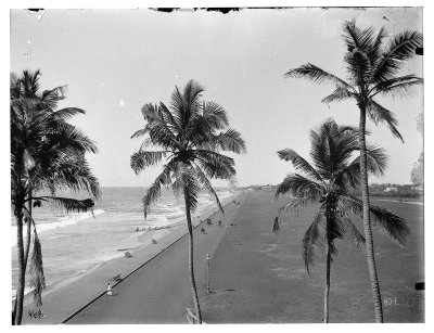 EU: Colombo (Sri Lanka). Beach and promenade view from Galle Face Hotel (1913), Colombo, 1913