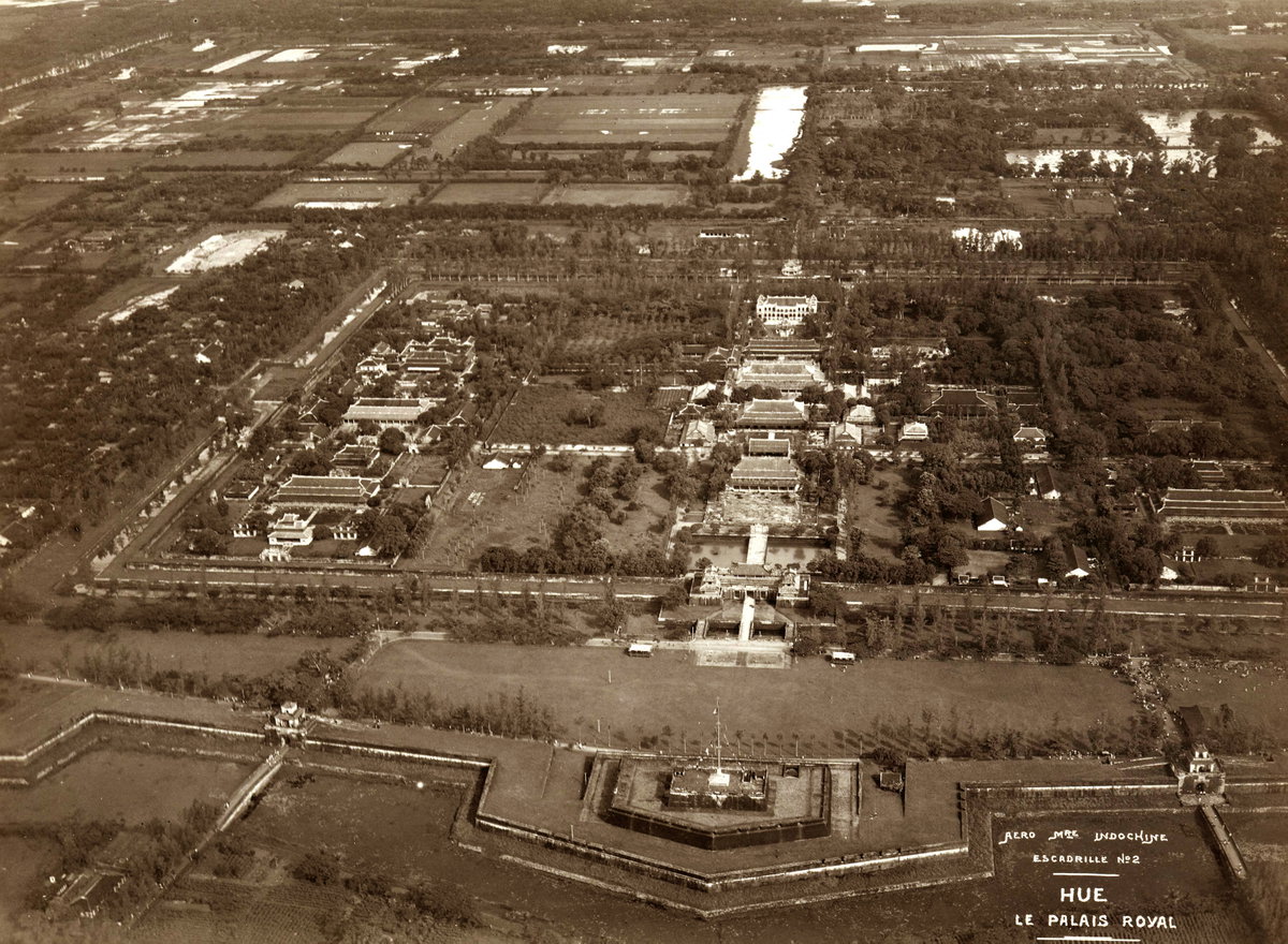 Hué, 1932 – La Ville Impériale – Vue aérienne, Hue, Vietnam, 1932