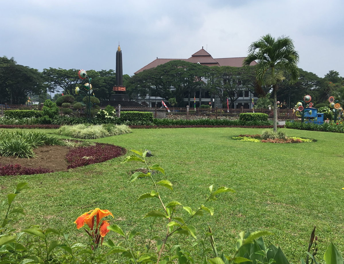 Alun-Alun Tugu 1, Malang, Indonesia, 2018