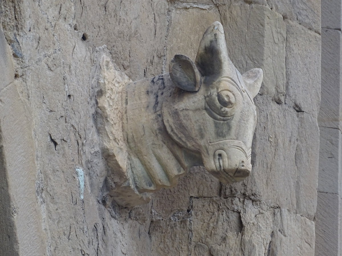 Swetizchoweli-Kathedrale Portal Stierkopf 5, Mtskheta, Georgia, 2018
