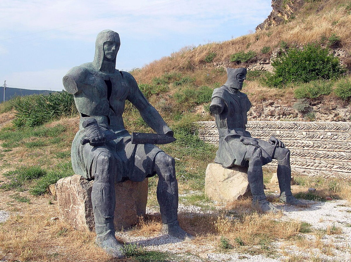 Gürcü savaşçı kahramanlar anıtı, Gori, Georgia, 2011