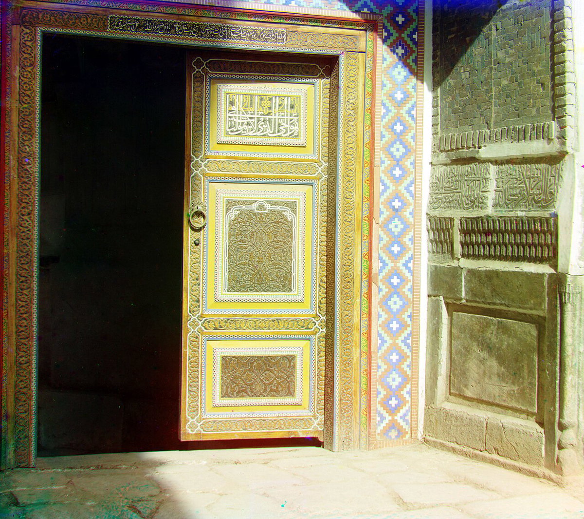 Portion of entrance door on right side of Tillia-Kari. Samarkand, Samarkand, Uzbekistan, 1905