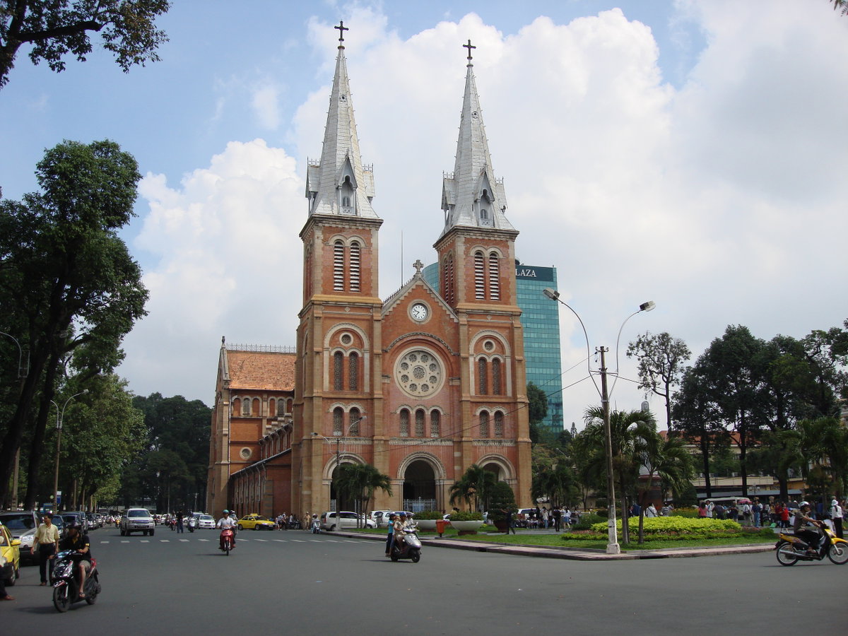 Lascar Saigon Notre-Dame Basilica, Ho Chi Minh City, Vietnam, 2008
