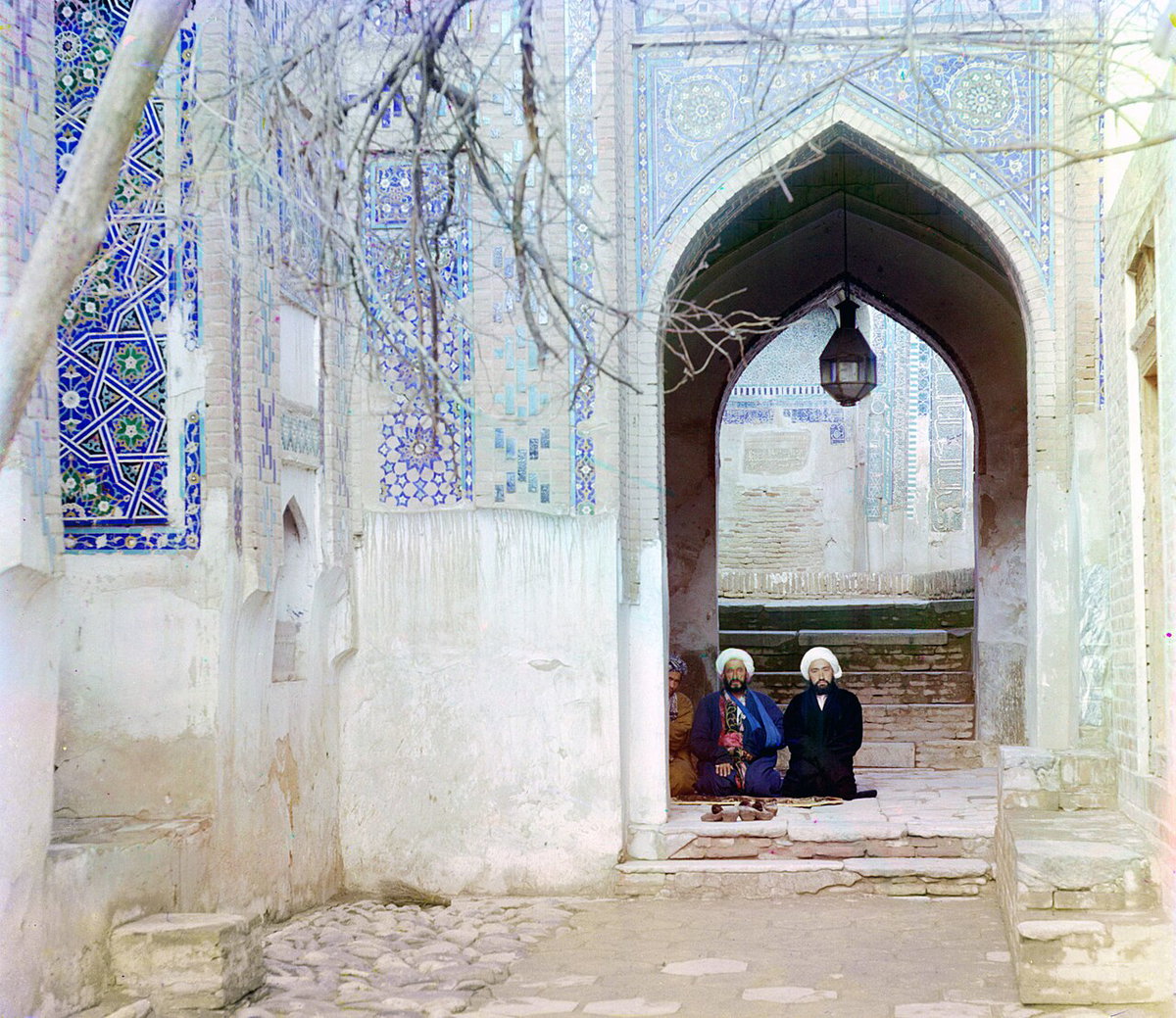У входа в Проходе Мёртвых. Самарканд, Samarkand, Uzbekistan, 1905