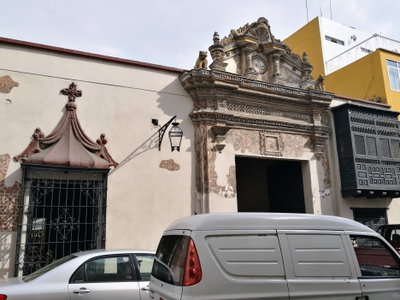 Edifici colonial del jirón Independencia amb tribuna de fusta03, Trujillo, 2017