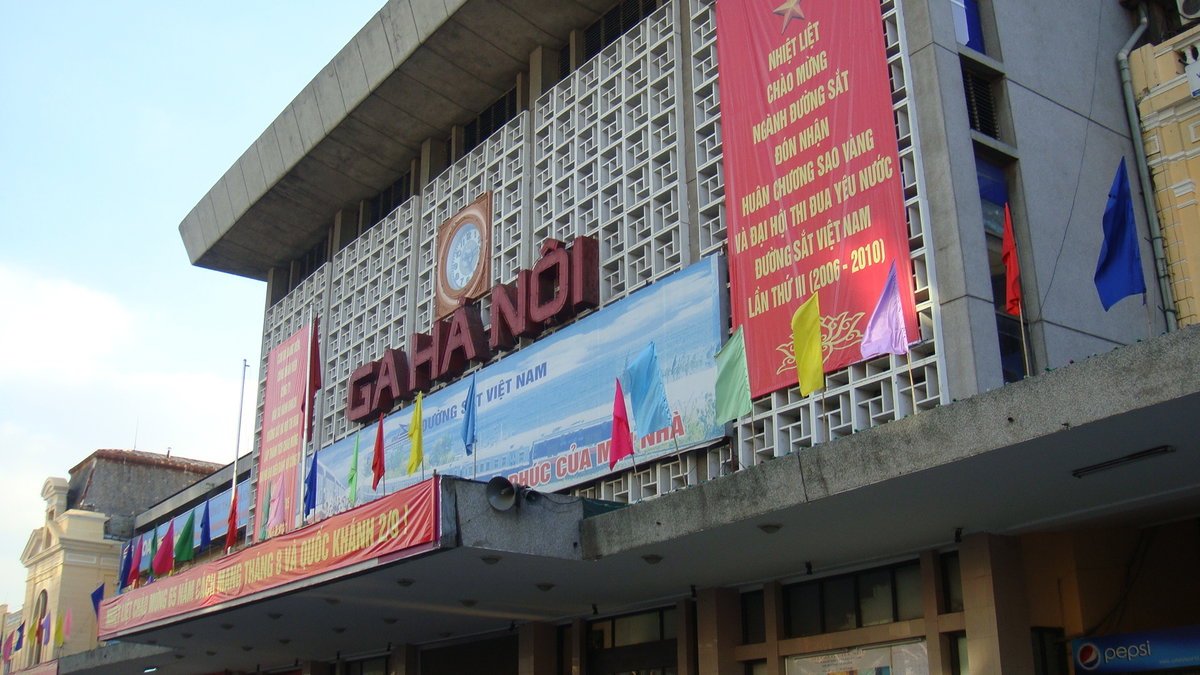 Ga Ha Noi 01, Hanoi, Vietnam, 2010