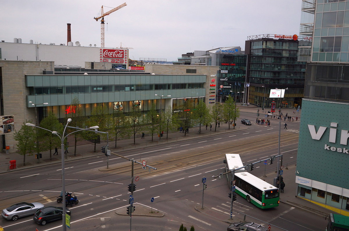Vaade Viru Keskuse katuselt Tallinna Peapostkontorile Narva maanteel. Ajapaik, Tallinn, Estonia, 2015