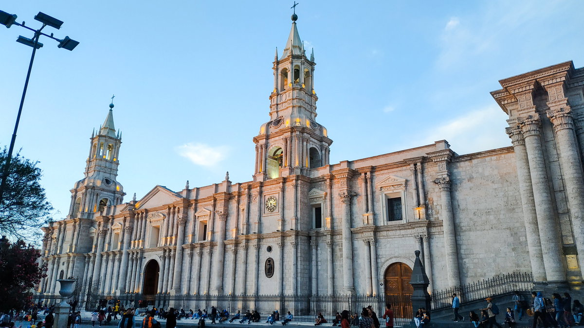 Catedral de Arequipa en el atardecer, Arequipa, Peru, 2018