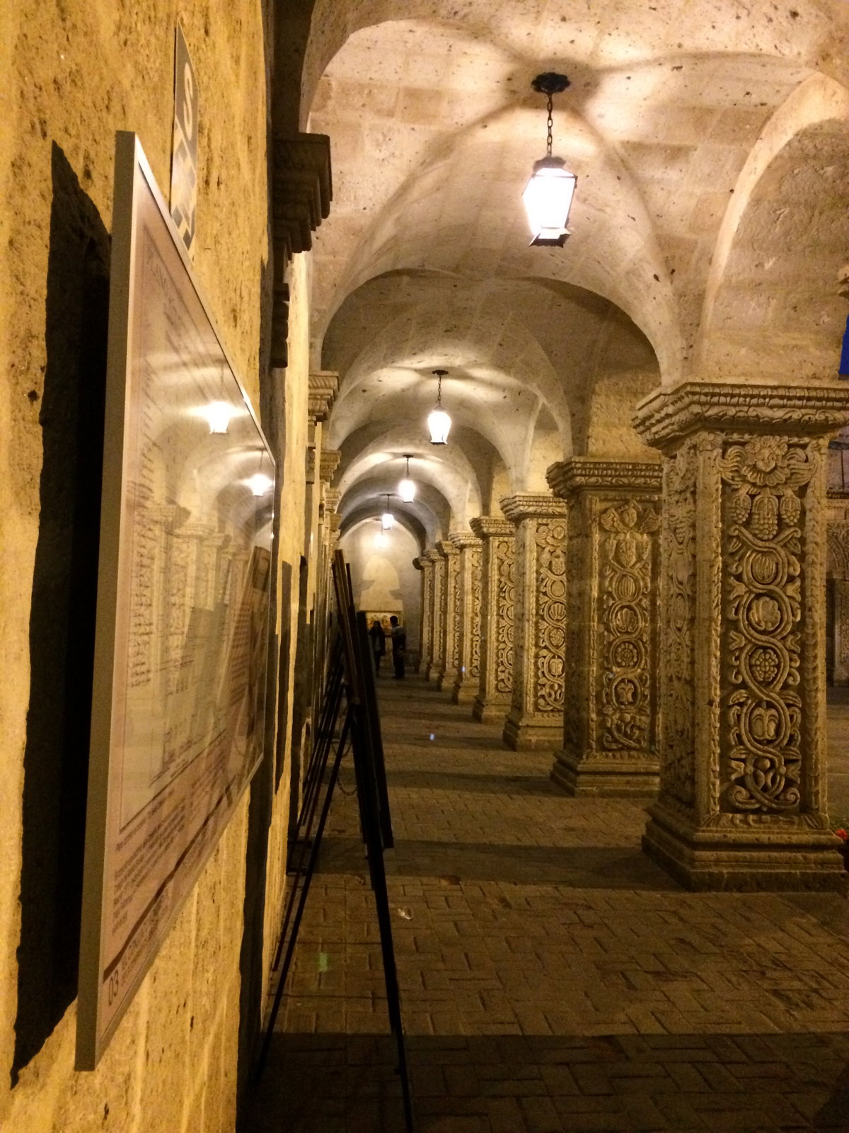 Arte en los Claustros de la Compañía, Arequipa, Peru, 2015