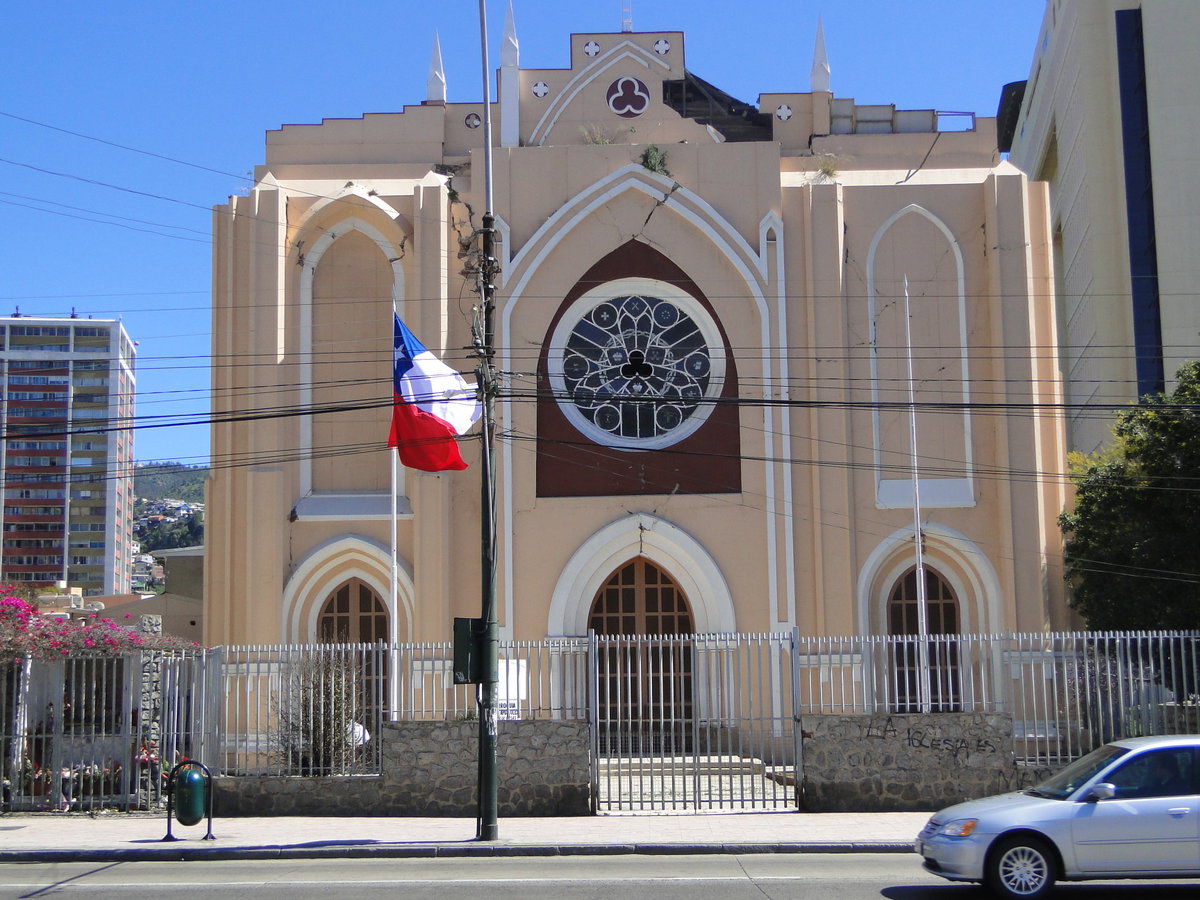 Iglesia de los Doce Apóstoles-Frontis 03, Valparaíso, Chile, 2012