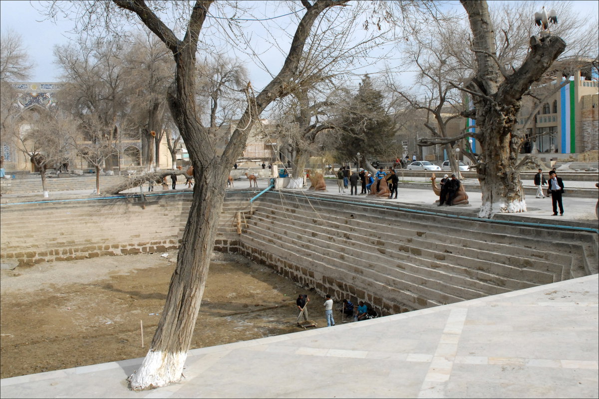 Le grand bassin (Boukhara, Ouzbékistan), Bukhara, Uzbekistan, 2011