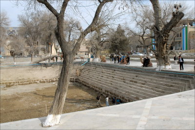 Le grand bassin (Boukhara, Ouzbékistan), Bukhara, 2011