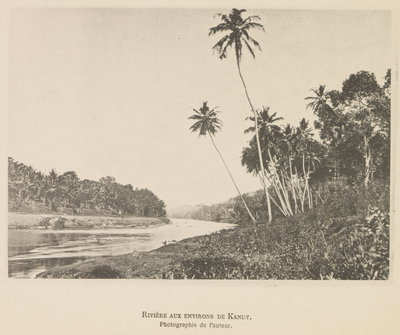 Gezicht op een rivier nabij Kandy Rivière aux environs de Kandy (titel op object), Kandy, 1882