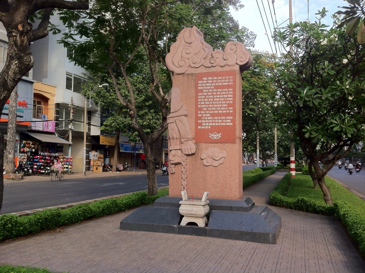 Trần Văn Kiểu monument, Ho Chi Minh City, Vietnam, 2015