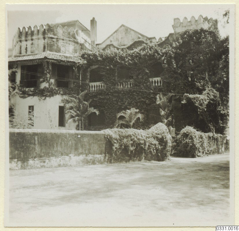 EU: Zanzibar building overgrown with ivy, Museum of World Culture (1933), Zanzibar City, Tanzania, 1933