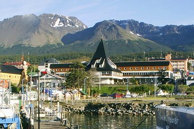 Antigua Casa de Gobierno, Ushuaia — photos through time