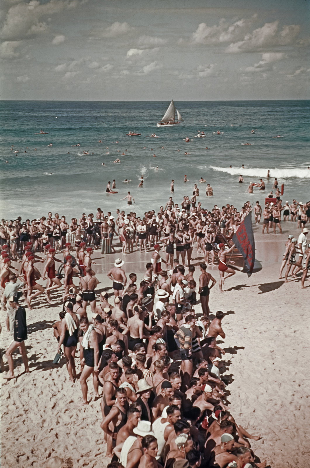 EU: Travel photos Australia. Sydney, Bondi Beach. Swimming competition of lifeguards on the beach, spectators (1938), Sydney, Australia, 1938