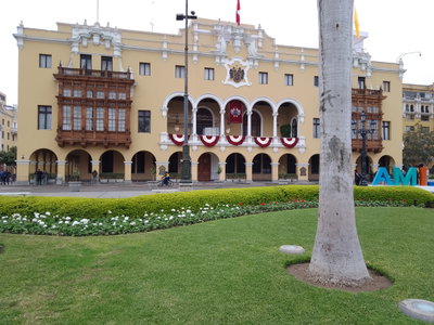 Municipalidad de Lima frente a la Plaza de Armas, Lima, 2022